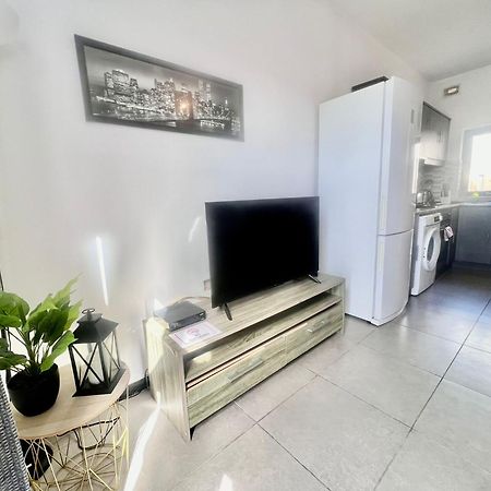 83/3-Lovely 1 Bedroom Penthouse Біркіркара Екстер'єр фото