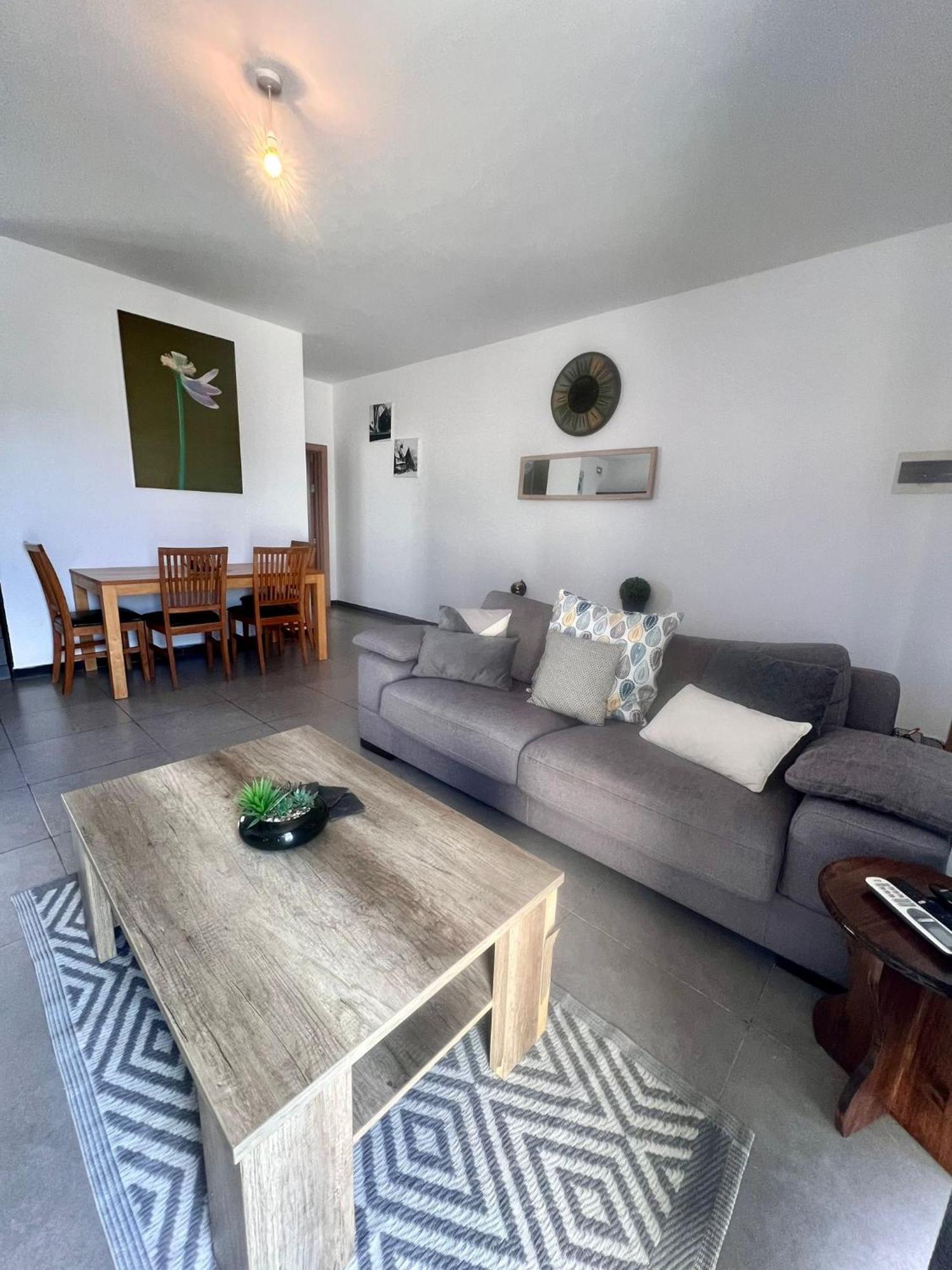 83/3-Lovely 1 Bedroom Penthouse Біркіркара Екстер'єр фото